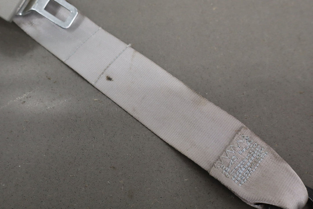 88 - 94 Chevy C/K Truck GMT400 Extended Cab Right Rear Seat Belt Gray 13i