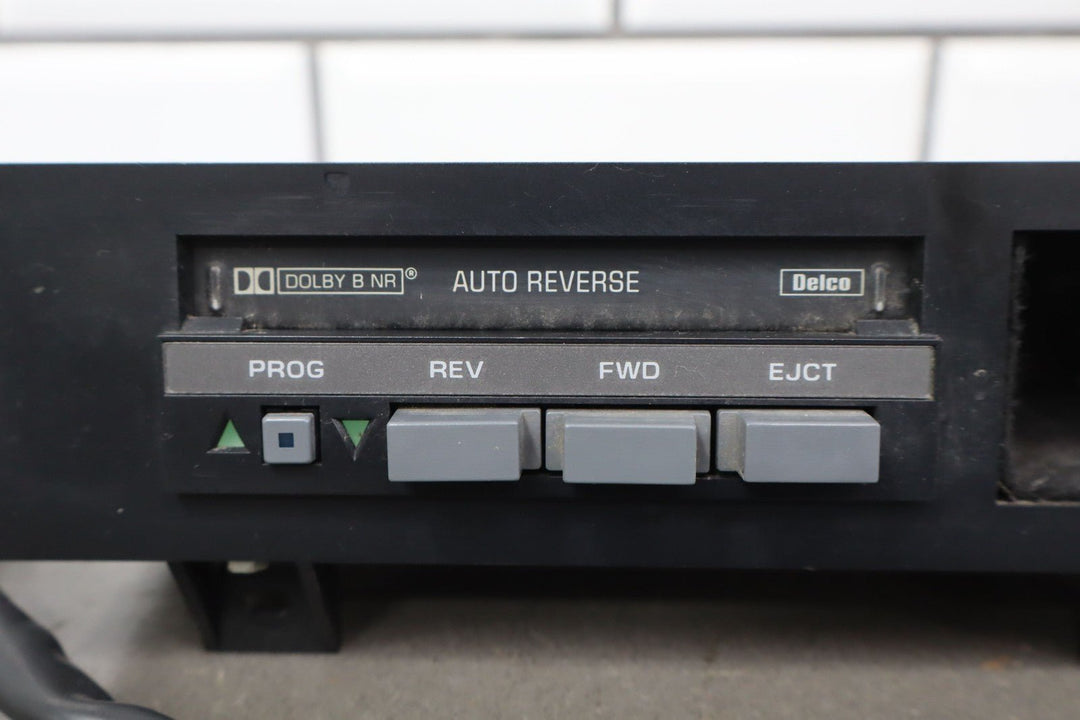 88 - 94 Chevy C/K Truck GMT400 Factory Radio Tape Player Equilizer Tested OEM