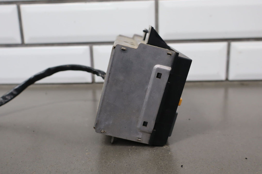 88 - 94 Chevy C/K Truck GMT400 Factory Radio Tape Player Equilizer Tested OEM