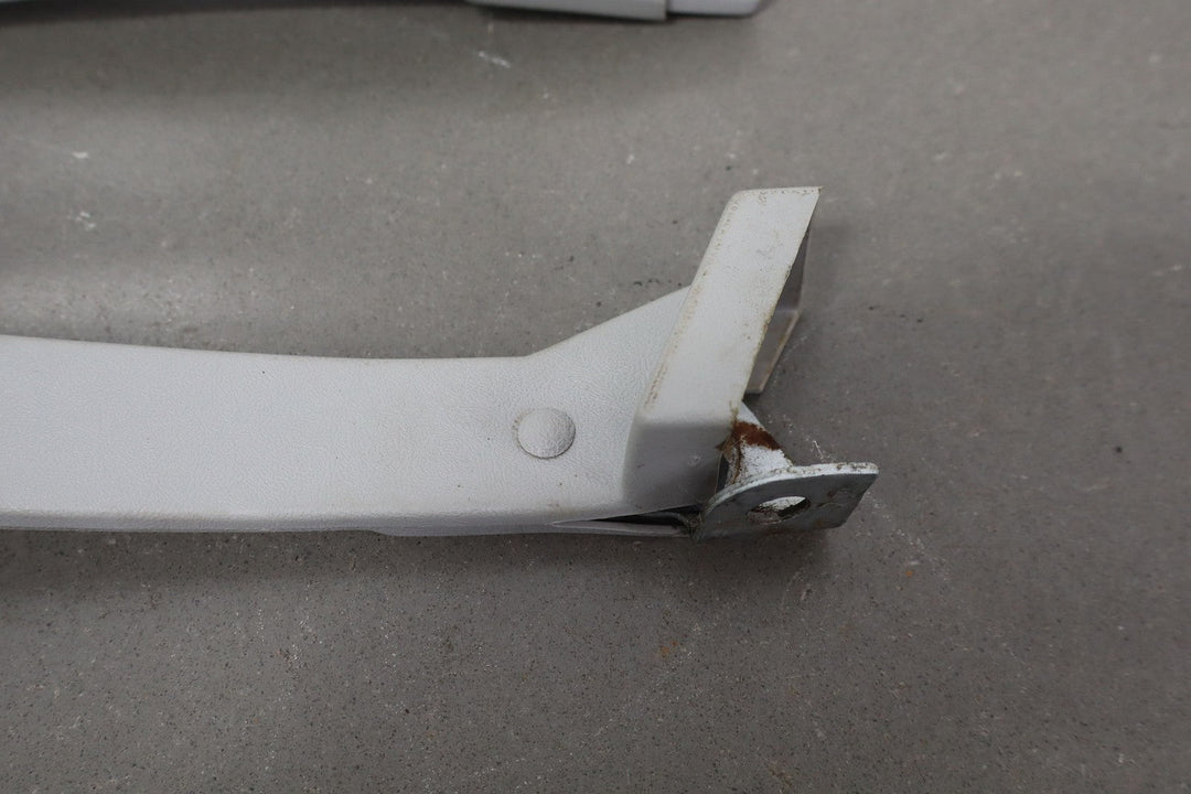 88 - 94 Chevy C/K Truck GMT400 Front Seat Belt Buckles Pair Left/Right OEM