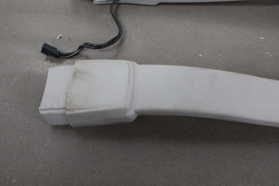 88 - 94 Chevy C/K Truck GMT400 Front Seat Belt Buckles Pair Left/Right OEM