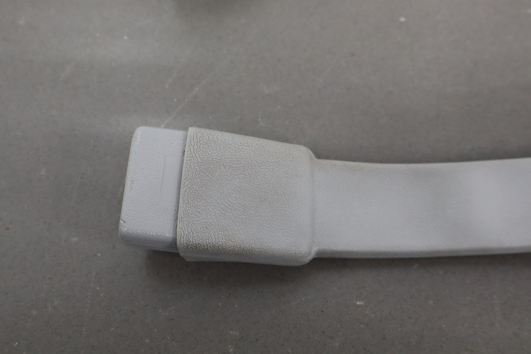 88 - 94 Chevy C/K Truck GMT400 Front Seat Belt Buckles Pair Left/Right OEM