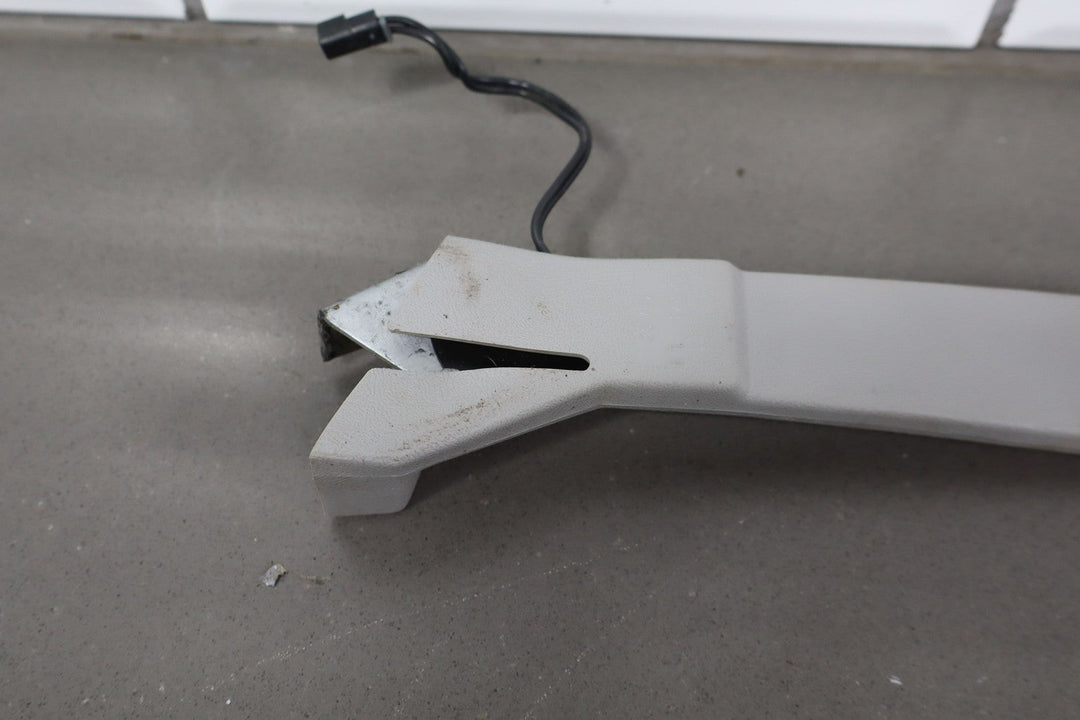 88 - 94 Chevy C/K Truck GMT400 Front Seat Belt Buckles Pair Left/Right OEM