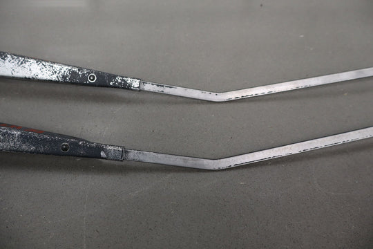 88 - 94 Chevy C/K Truck GMT400 OBS OEM Windshield Wiper Arms Pair Left/Right