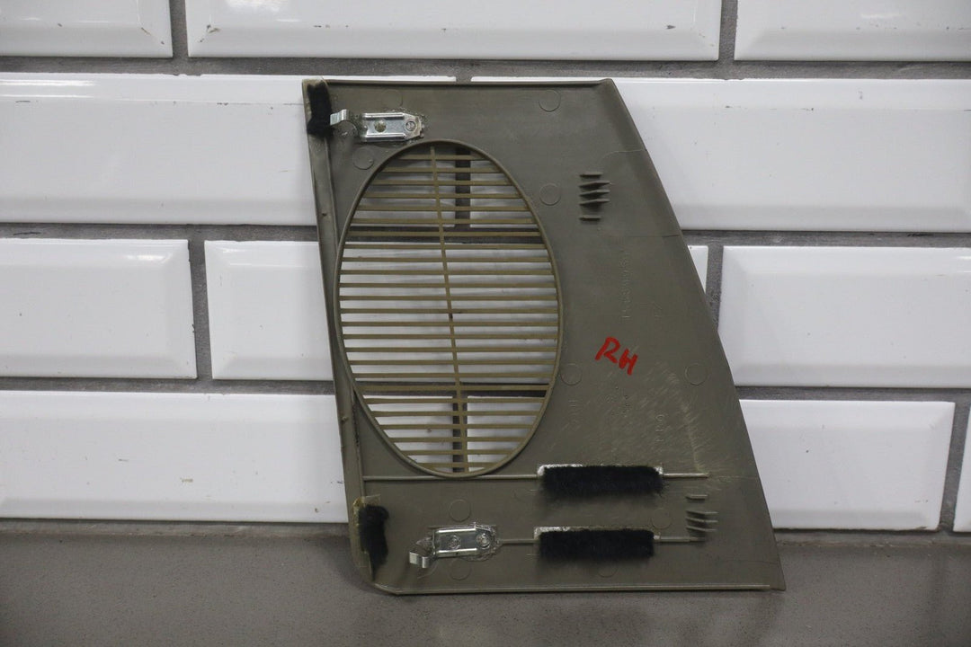 88 - 94 Chevy GMC C/K Truck GMT400 Dash Speaker Grills Left/Right Pair