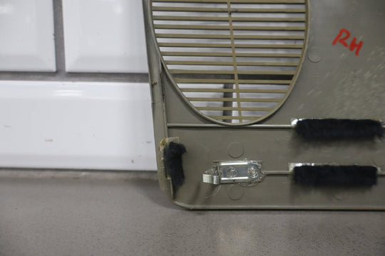 88 - 94 Chevy GMC C/K Truck GMT400 Dash Speaker Grills Left/Right Pair