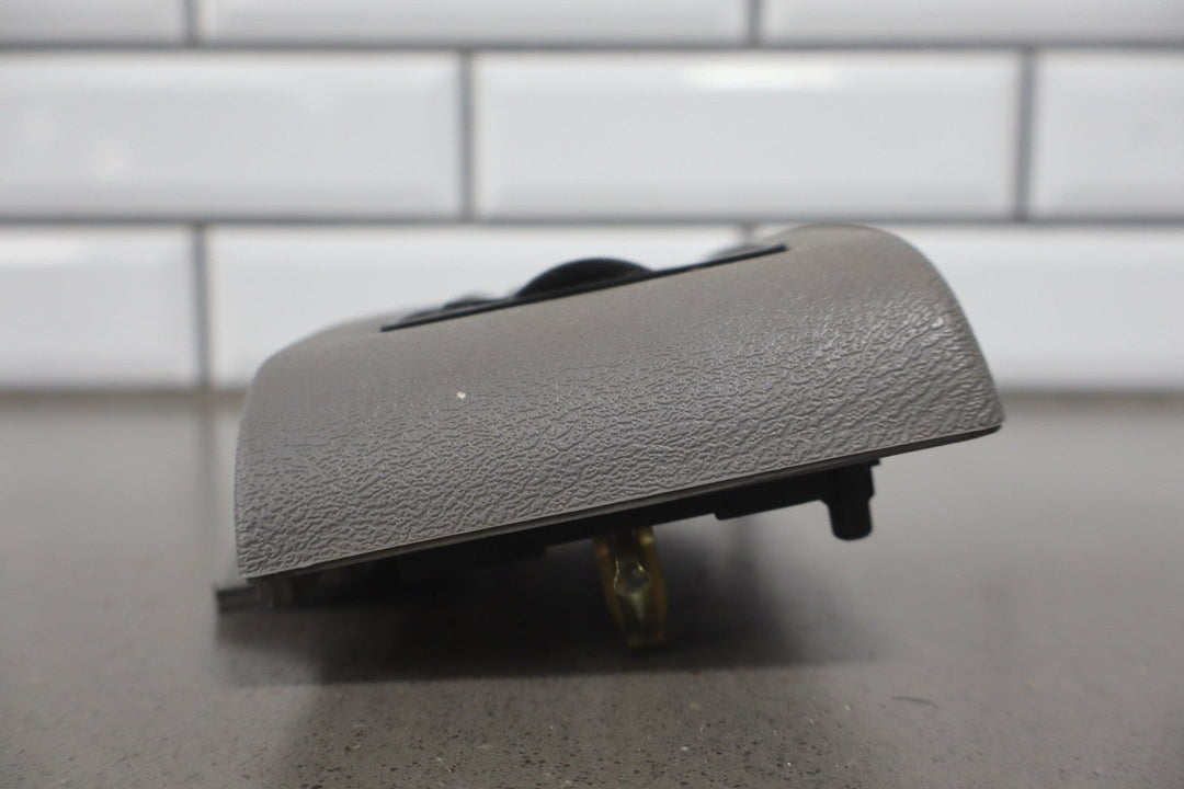 88 - 94 Chevy GMC C/K Truck GMT400 Right RH Dash Vent Gray OEM