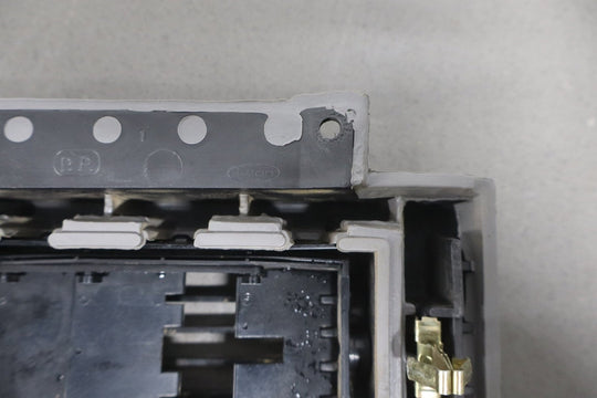 88 - 94 Chevy GMC C/K Truck GMT400 Right RH Dash Vent Gray OEM