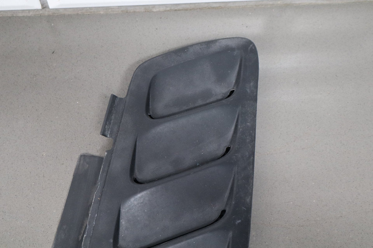 88-96 Pontiac Grand Prix Coupe Hood Vent Scoop Pair (Chip Fade)
