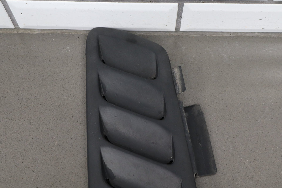 88-96 Pontiac Grand Prix Coupe Hood Vent Scoop Pair (Chip Fade)