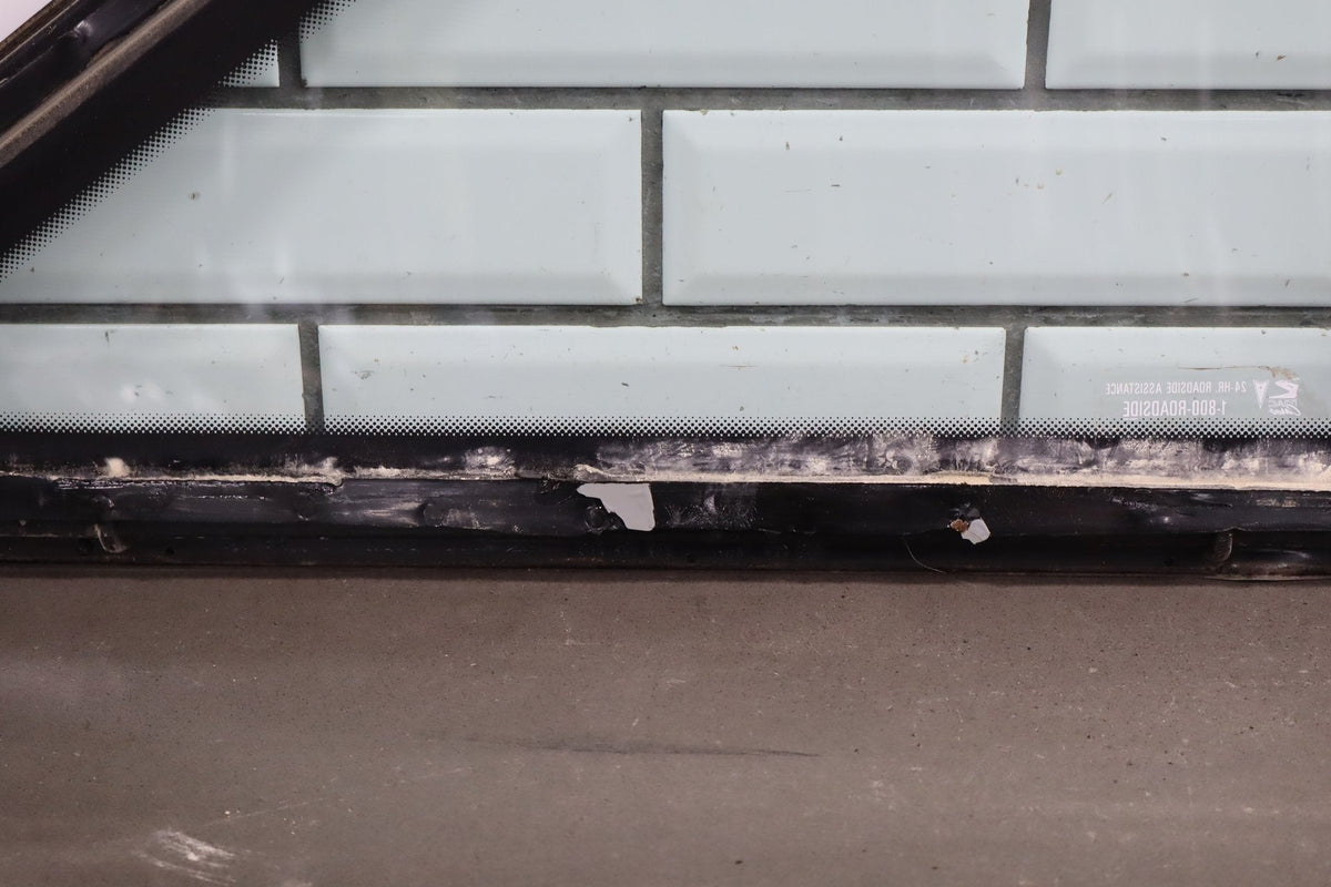 88-96 Pontiac Grand Prix Coupe Left Quarter Glass Sail