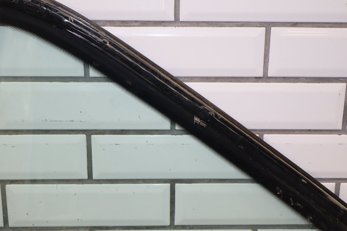 88-96 Pontiac Grand Prix Coupe Right Quarter Glass Sail