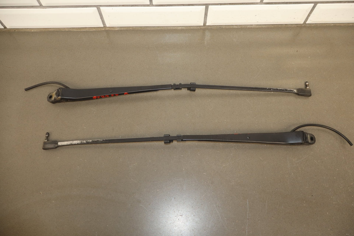 88-96 Pontiac Grand Prix Wiper Arm Pair No Blades