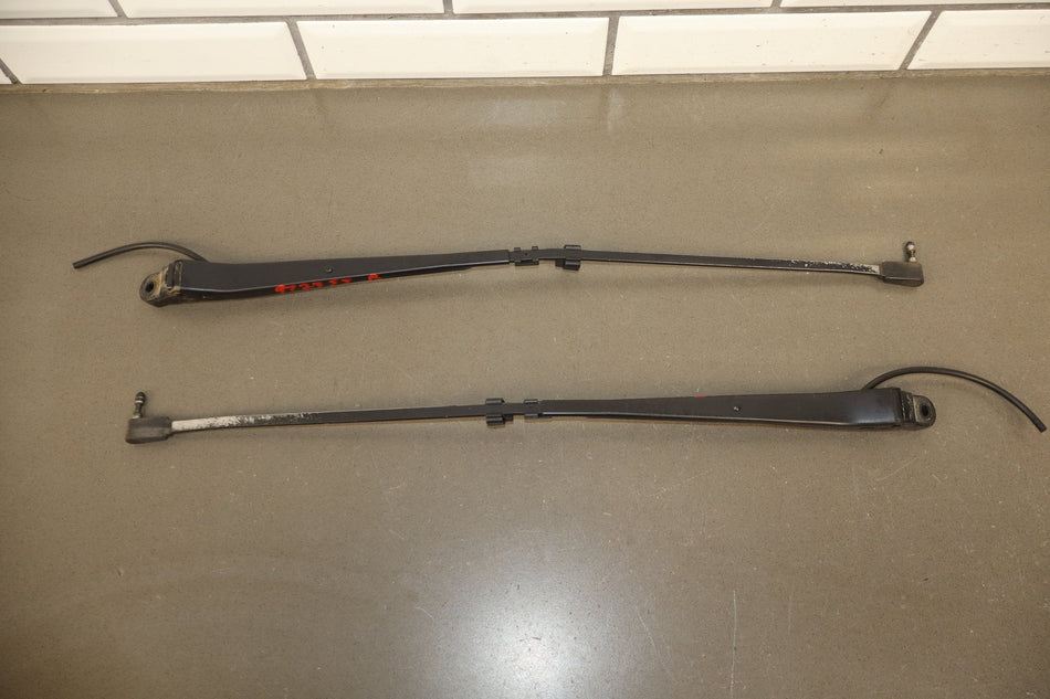 88-96 Pontiac Grand Prix Wiper Arm Pair No Blades