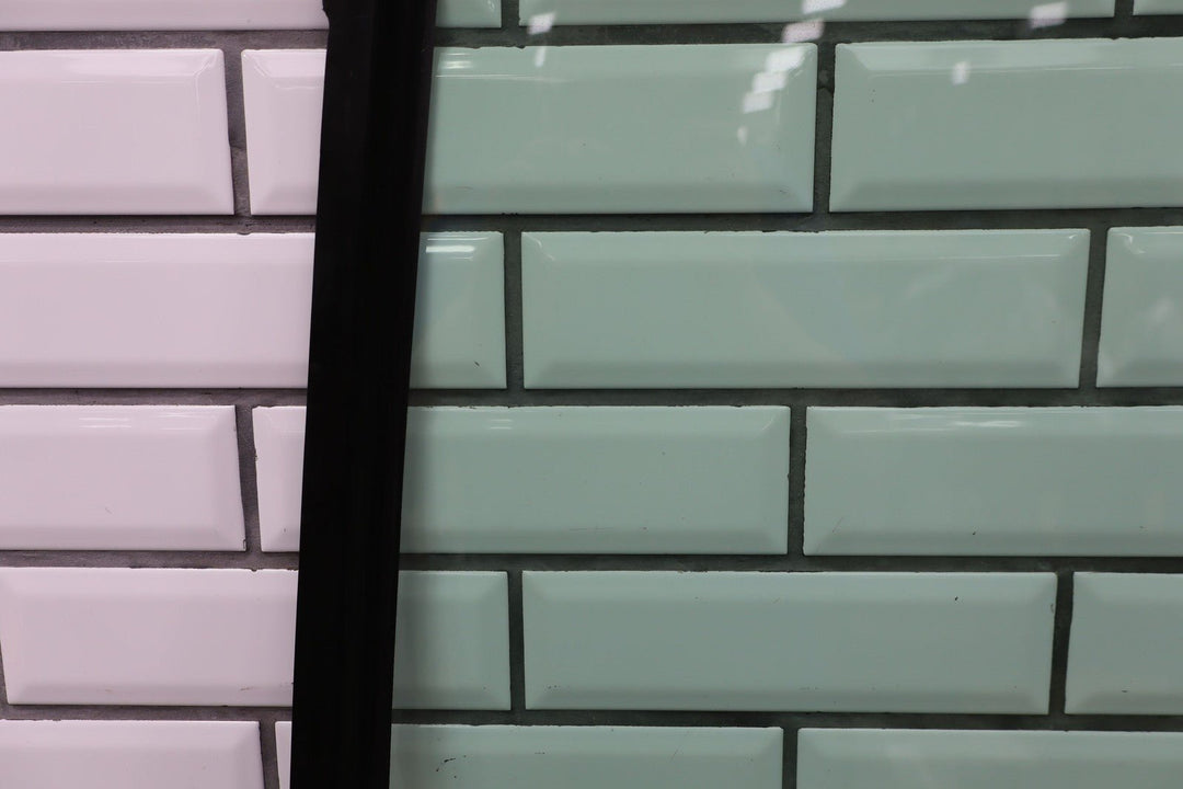 88 - 98 Chevy C/K Truck GMT400 Driver Left LH Door Glass/Window OEM