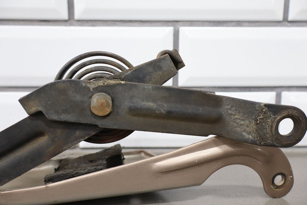 88 - 98 Chevy C/K Truck GMT400 OBS OEM Hood Hinges Left/Right (Light Autumnwood)