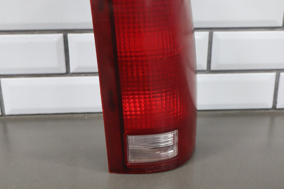 88 - 98 Chevy C/K Truck GMT400 OEM Tail Light Set Left/Right
