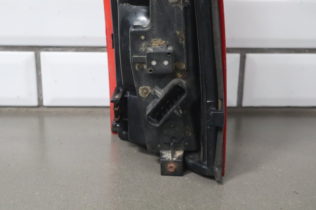 88 - 98 Chevy C/K Truck GMT400 OEM Tail Light Set Left/Right