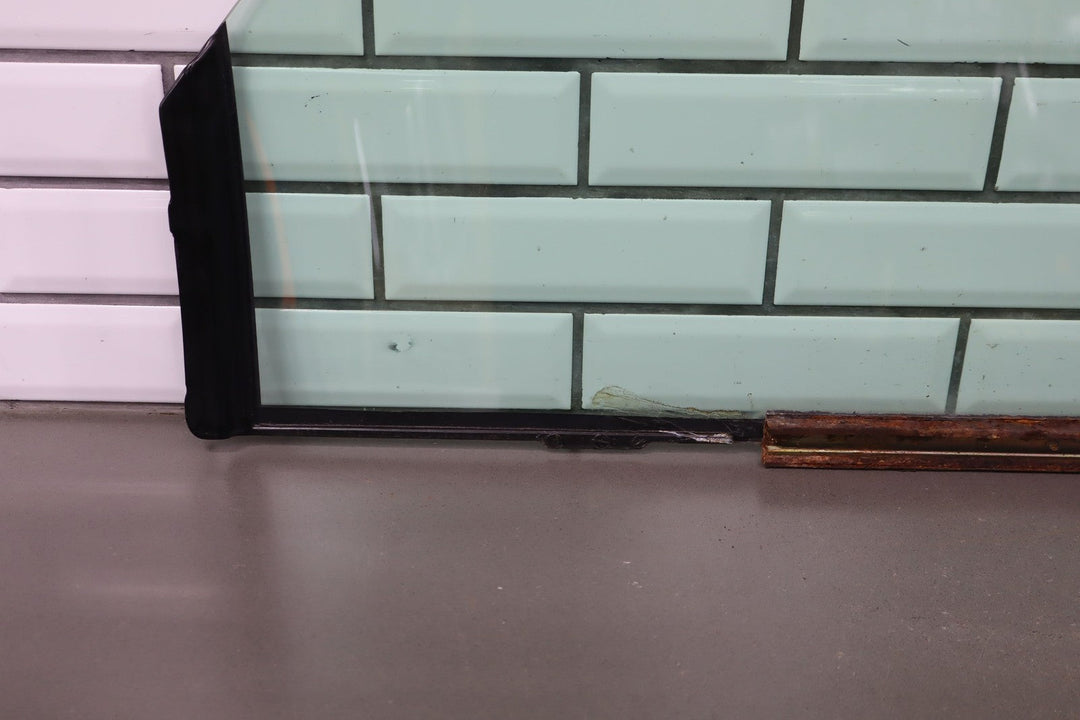 88 - 98 Chevy C/K Truck GMT400 Passenger Right RH Door Glass/Window OEM