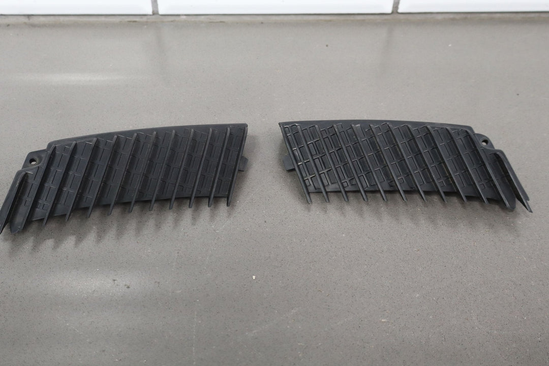 88 - 98 Chevy C/K Truck OBS GMT400 Cowl Vent Panel End Caps Pair Left/Right