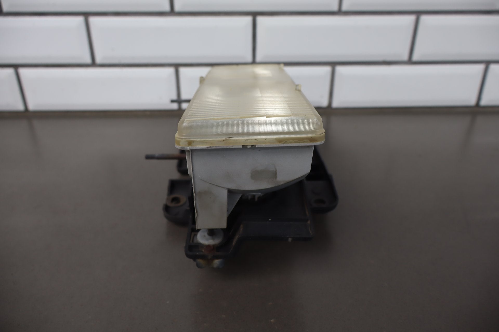 88-98 Chevy C/K Truck SUV GMT400 OEM Headlights Pair Left/ Right