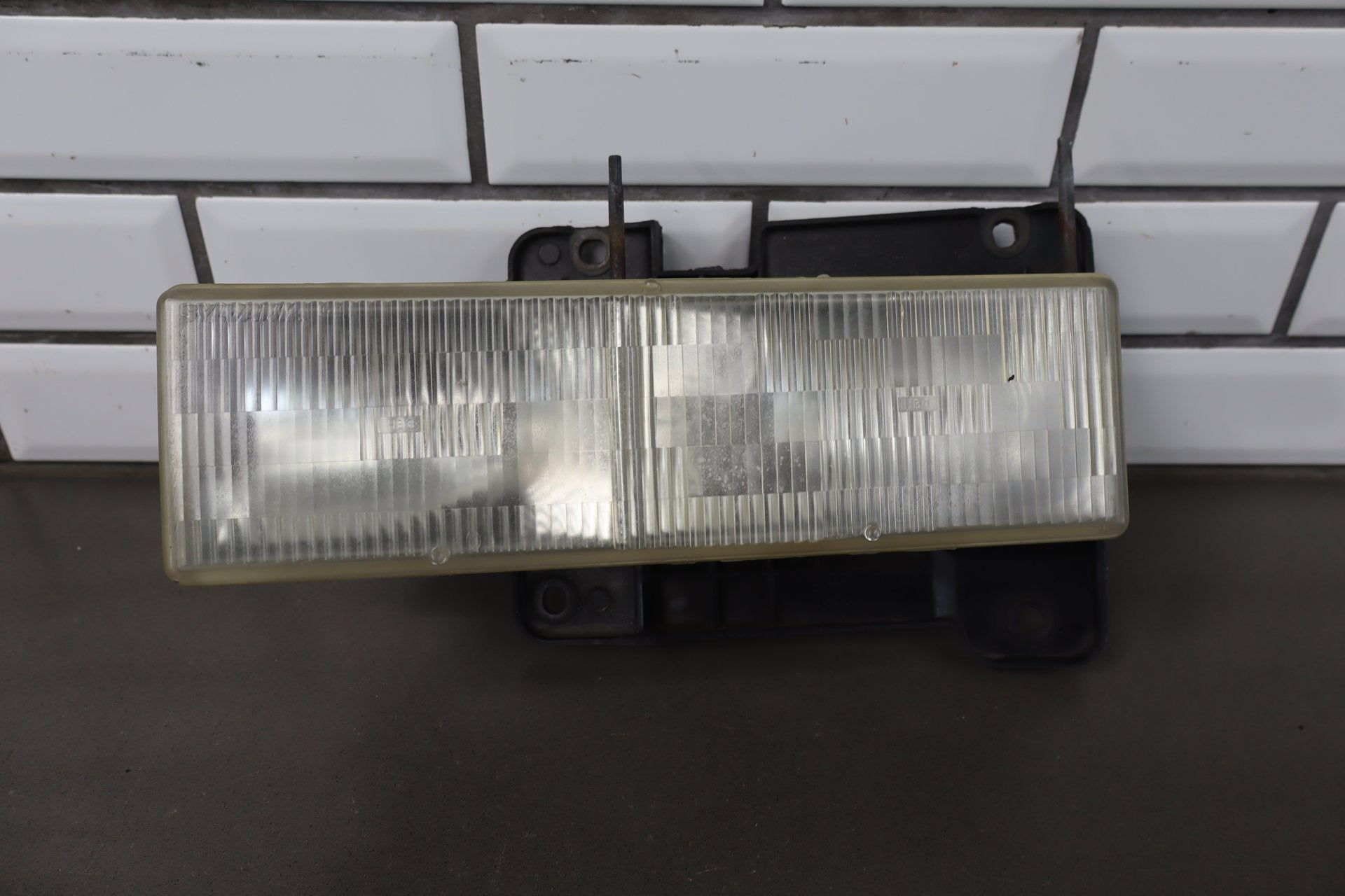 88-98 Chevy C/K Truck SUV GMT400 OEM Headlights Pair Left/ Right