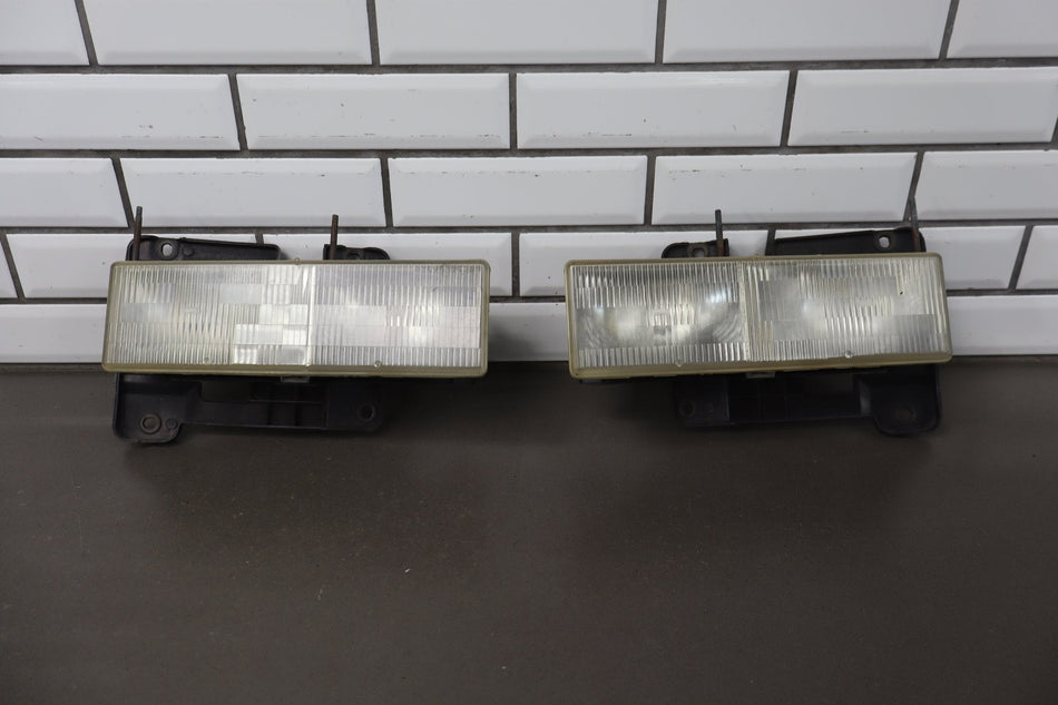 88-98 Chevy C/K Truck SUV GMT400 OEM Headlights Pair Left/ Right