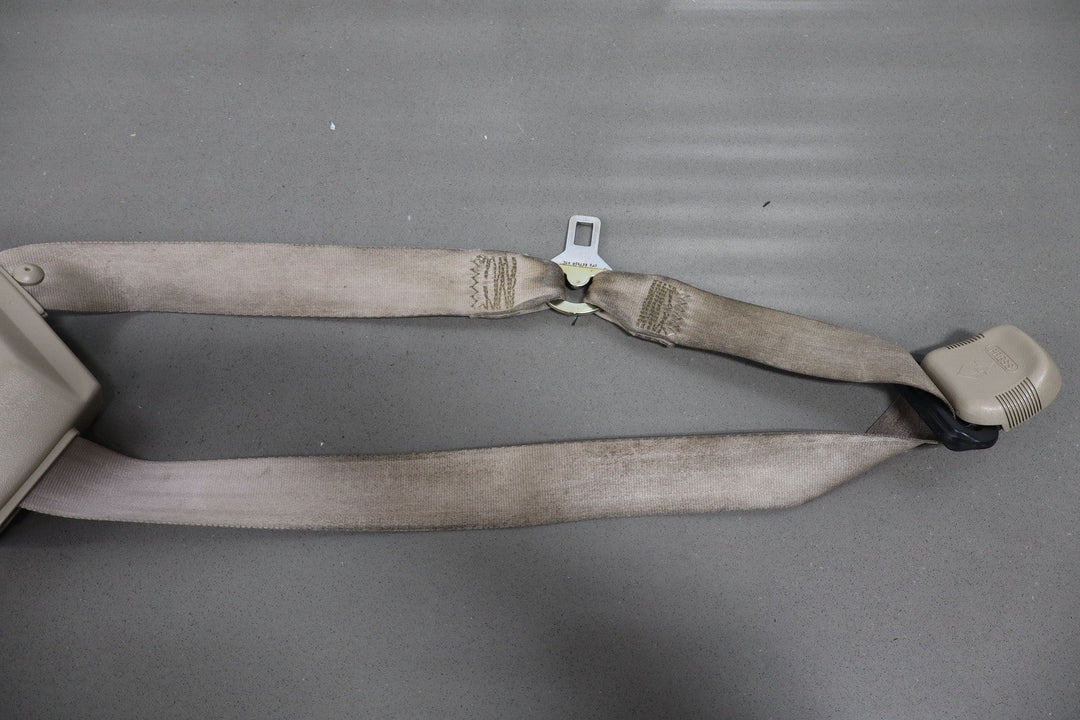 88 - 98 Chevy GMC C/K Truck Driver Left Front Seat Belt Retractor (Neutral)