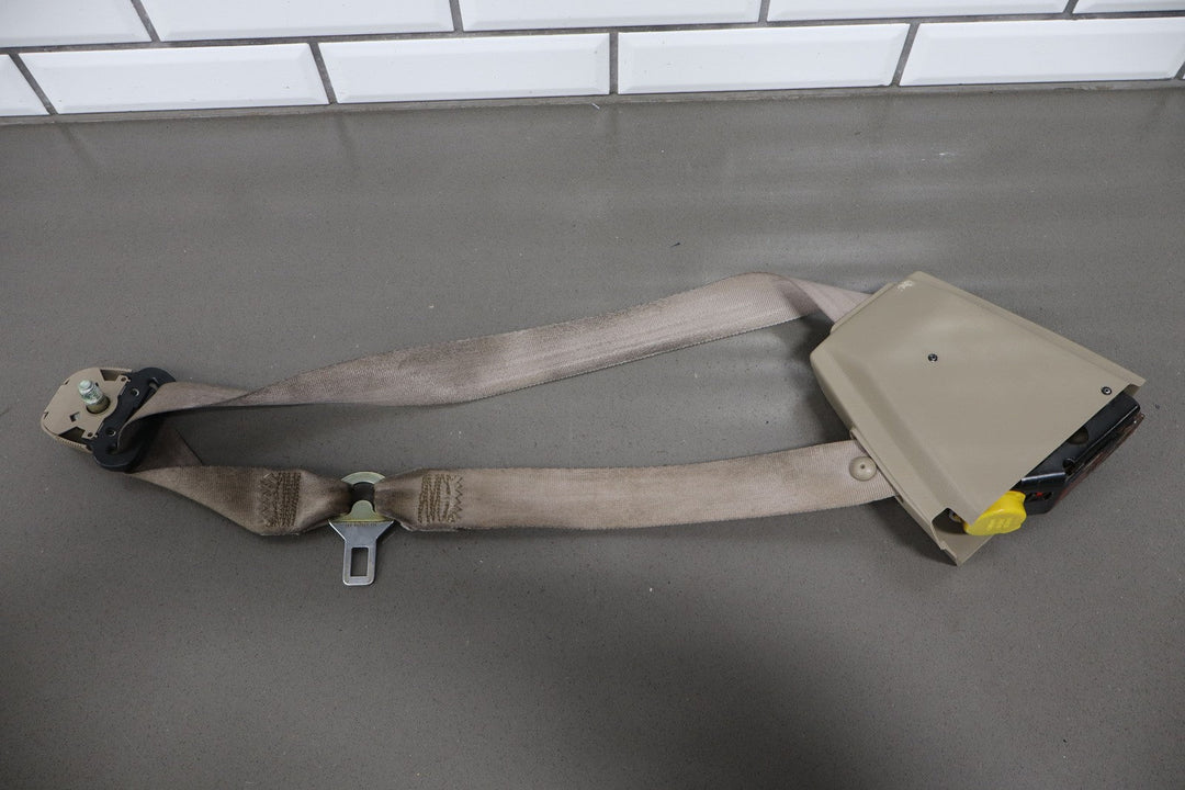 88 - 98 Chevy GMC C/K Truck Driver Left Front Seat Belt Retractor (Neutral)