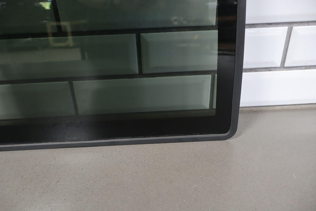 88 - 98 Chevy GMC GMT400 Extended Cab Left LH Rear Quarter Glass / Window