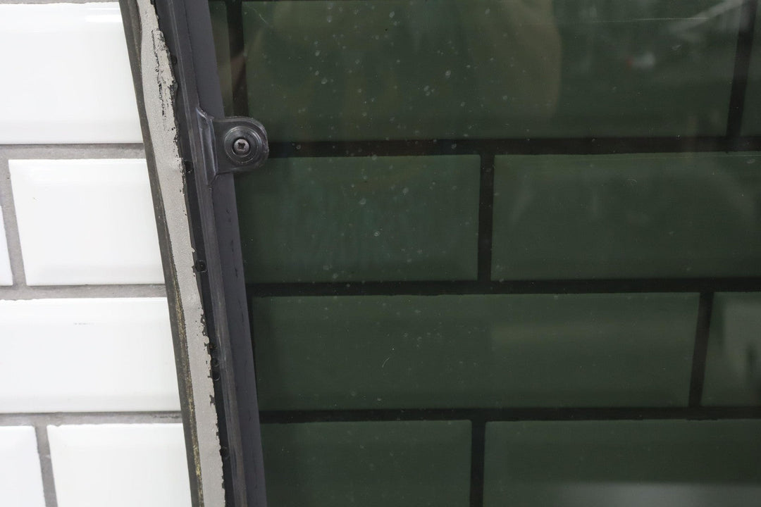 88 - 98 Chevy GMC GMT400 Extended Cab Right RH Rear Quarter Glass / Window