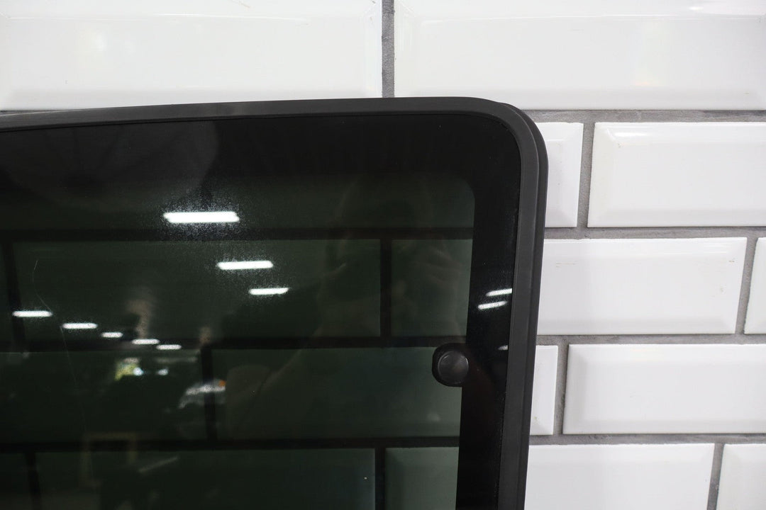 88 - 98 Chevy GMC GMT400 Extended Cab Right RH Rear Quarter Glass / Window