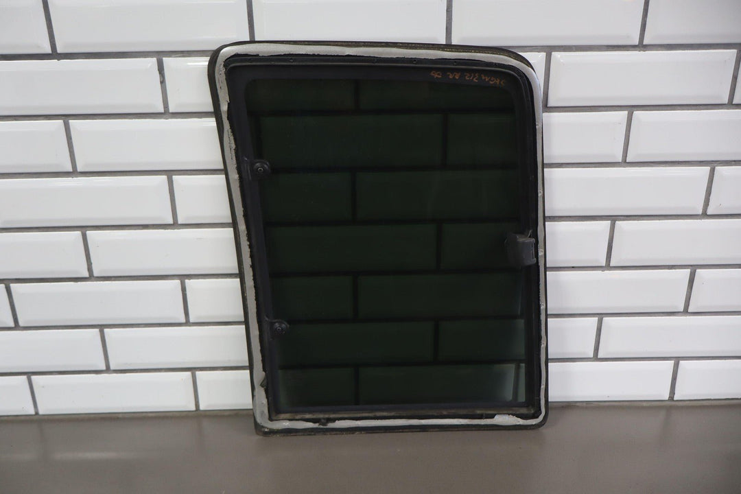 88 - 98 Chevy GMC GMT400 Extended Cab Right RH Rear Quarter Glass / Window