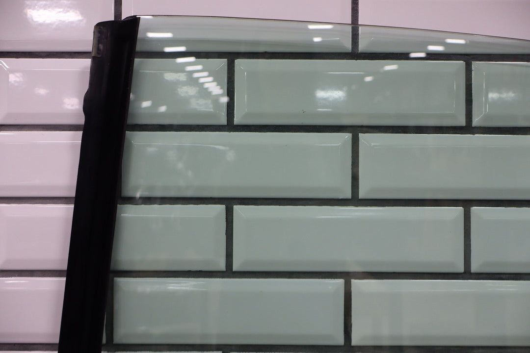 88 - 98 Chevy GMC Truck C/K OBS Driver Left Front Door Glass/Window OEM