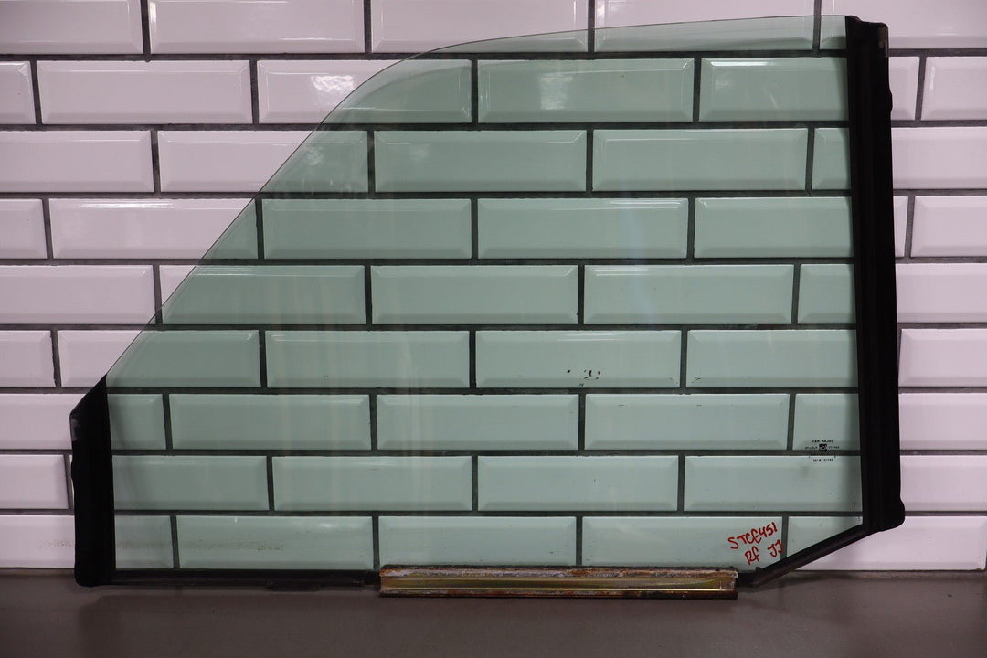 88 - 98 Chevy GMC Truck C/K OBS Passenger Right Front Door Glass/Window OEM