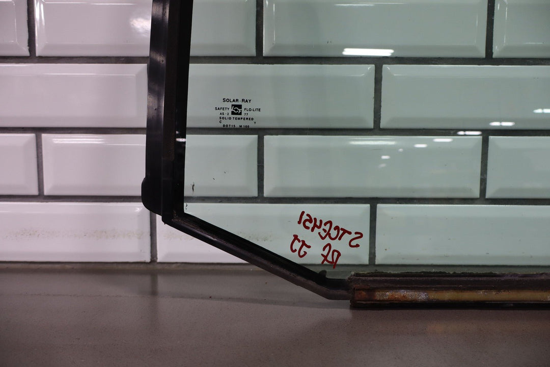 88 - 98 Chevy GMC Truck C/K OBS Passenger Right Front Door Glass/Window OEM