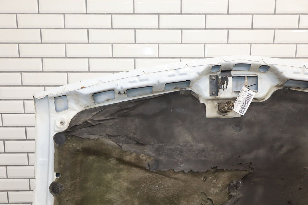 88 - 98 Chevy GMC Truck SUV GMT400 OEM Hood (Summit White 50U) Dents