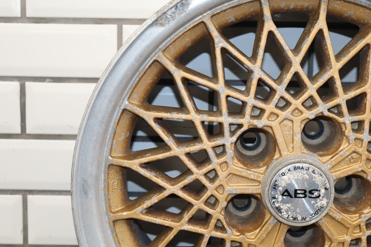 89-96 Pontiac Grand Prix 16x8 Mesh Alloy Wheel RH Front