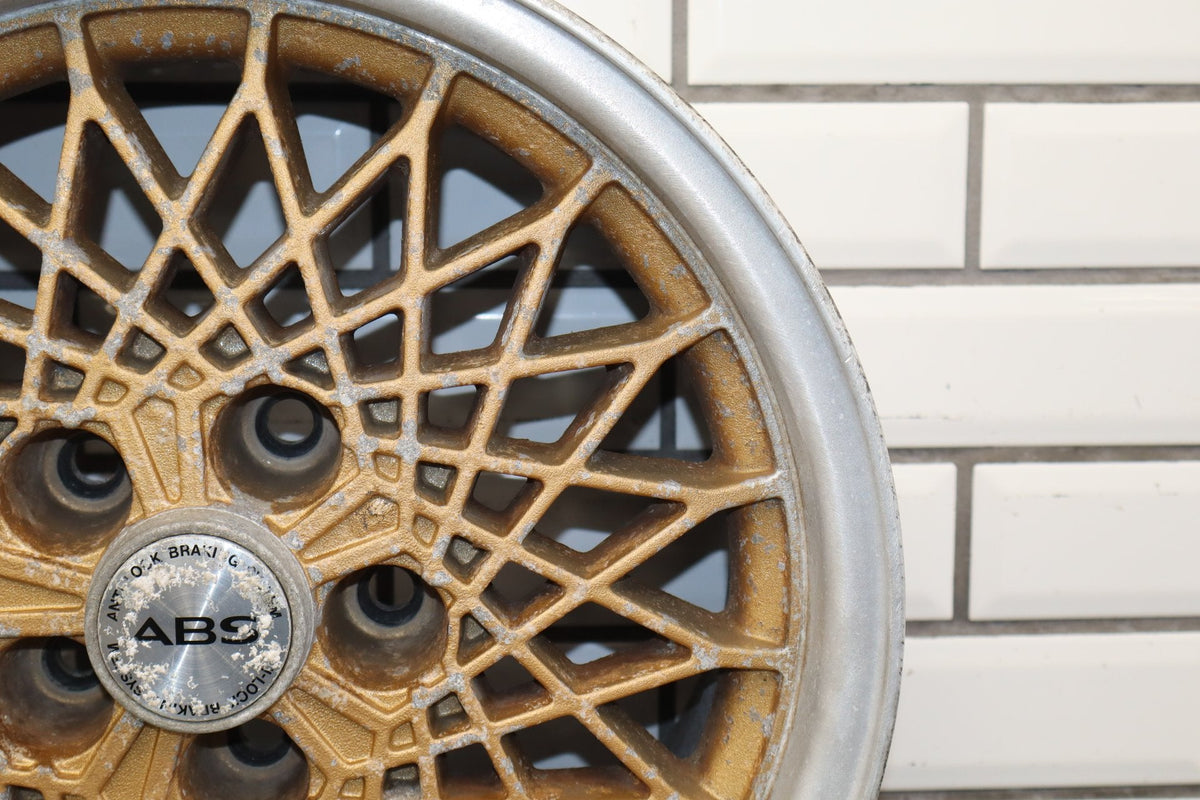 89-96 Pontiac Grand Prix 16x8 Mesh Alloy Wheel RH Front