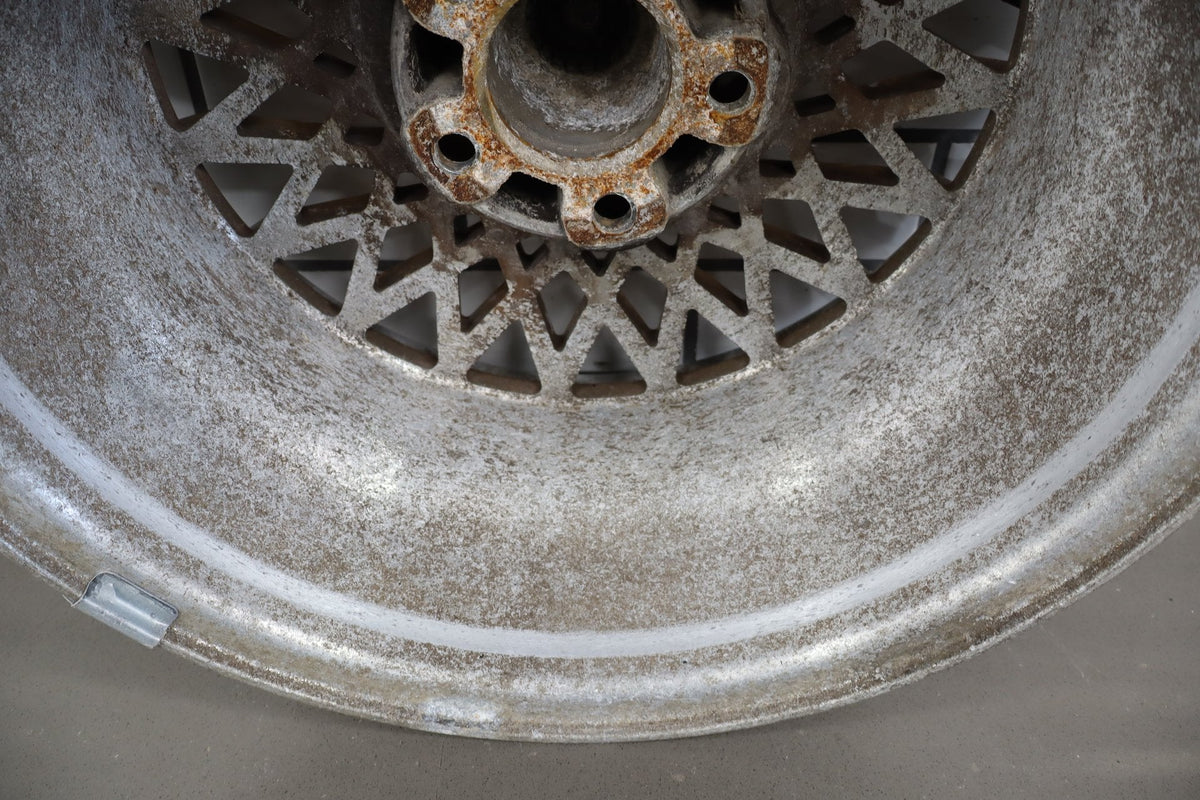 89-96 Pontiac Grand Prix 16x8 Mesh Alloy Wheel RH Rear