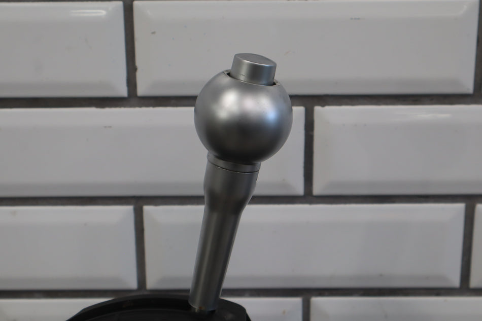 2004 Chevrolet SSR- Floor Shifter