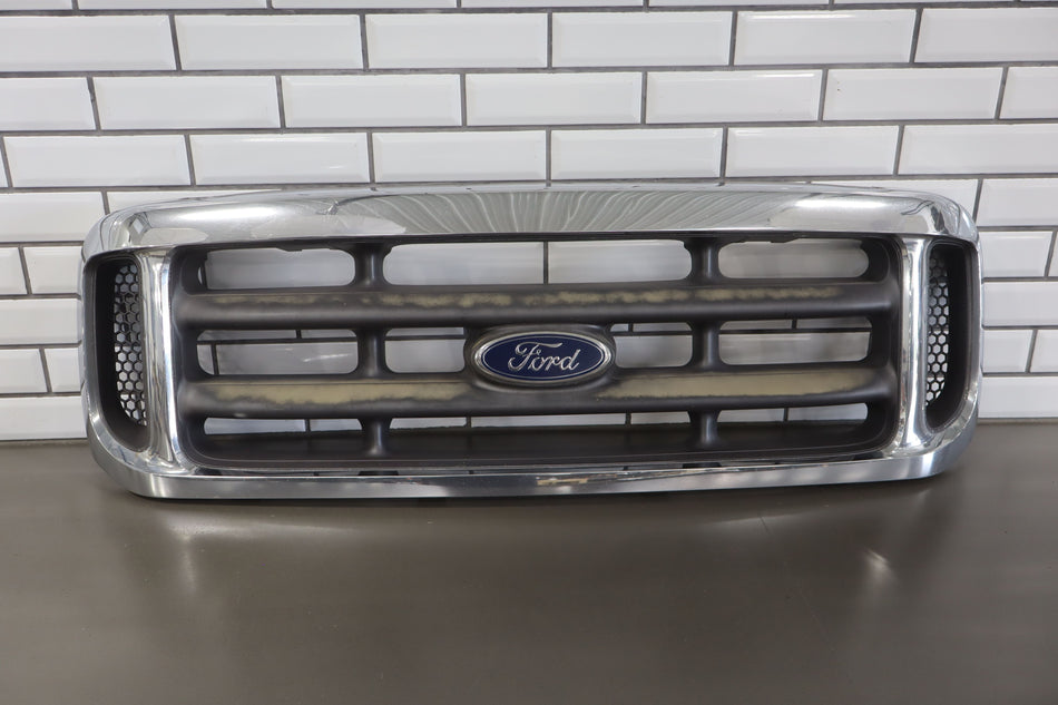 2002 Ford F-350 Super Duty- Grille