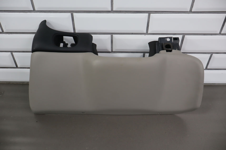 00-04 Chevy C5 Corvette Left LH Driver Interior Knee Pad Bolster *Broken Mount*