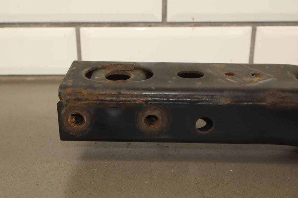 2005 Lexus GX470- Transmission Crossmember