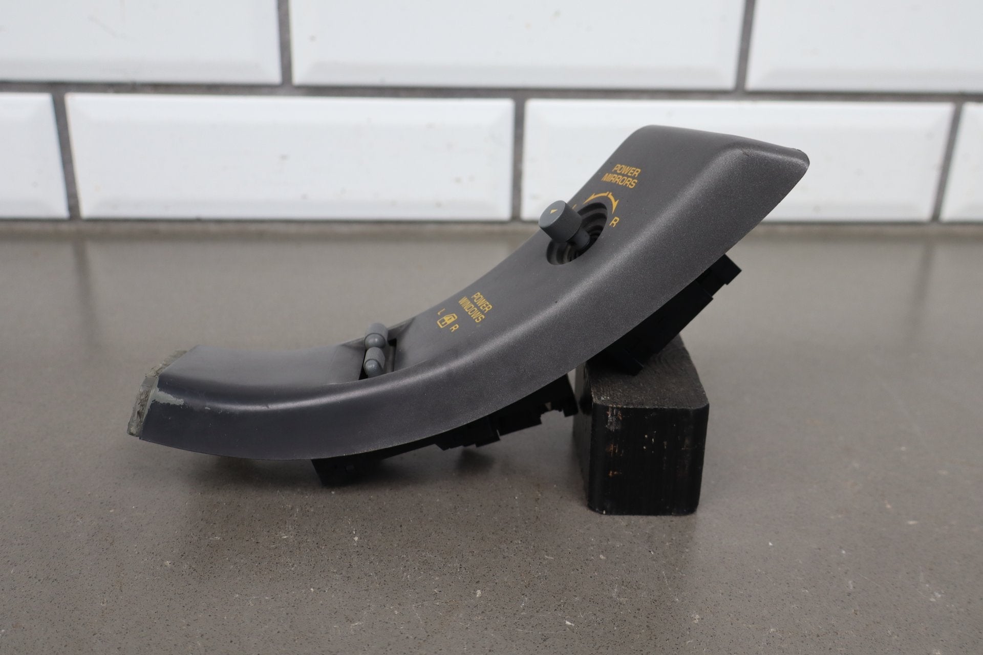 90-91 Chevrolet Corvette C4 - Front Door Window, Mirror Switch W/ Bezel (Amber)