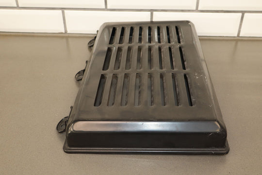 90 - 96 C4 Corvette 5.7L Air Cleaner Intake Tube - Lid - Tie Downs ONLY *See Photo