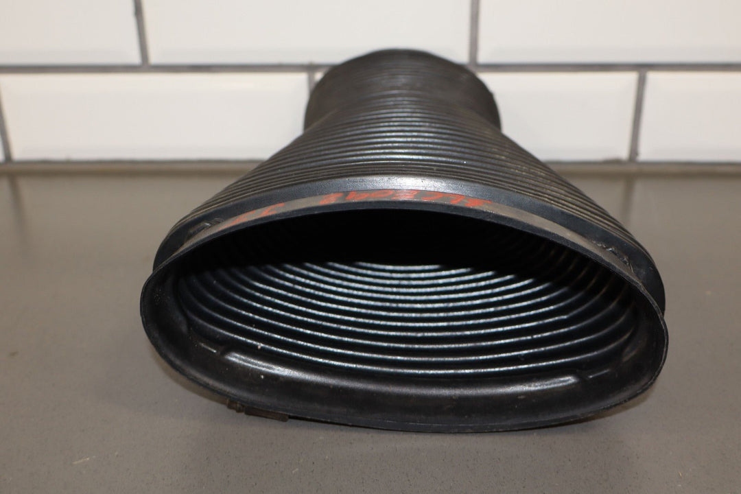 90 - 96 C4 Corvette 5.7L Air Cleaner Intake Tube - Lid - Tie Downs ONLY *See Photo