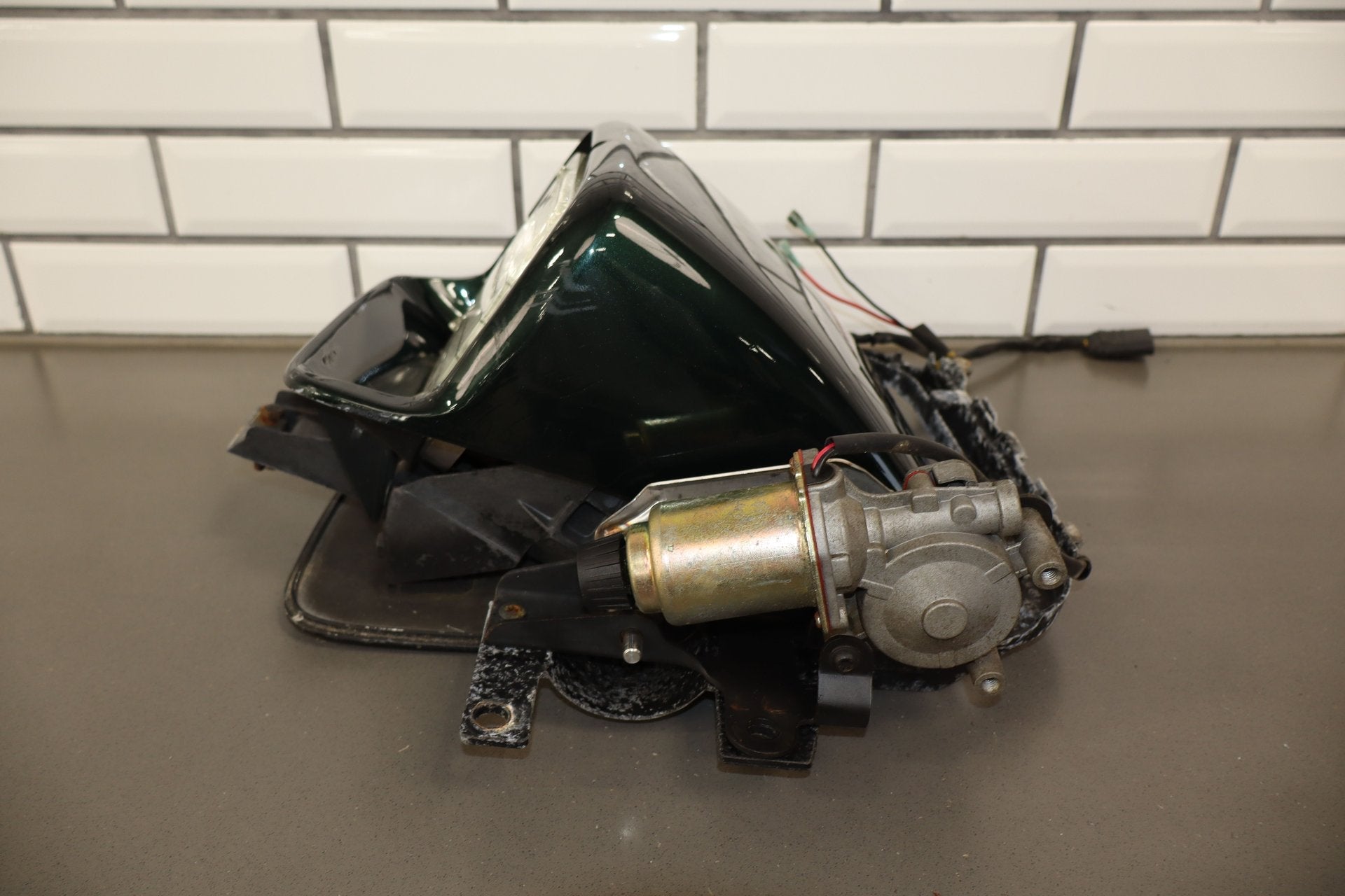 90-96 C4 Corvette Right Passenger Headlight Lamp W/ Cap &amp; Motor