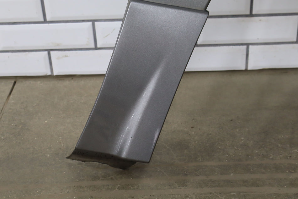 2001-2005 GMC Yukon Right Fender Denali Steel Grey 16U 88944418