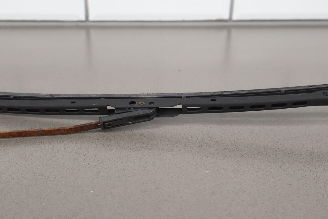 91 - 92 Land Cruiser Pair LH&RH Windshield Wiper Arms W/ Used Blades (Rusty)